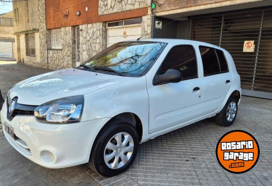 Autos - Ford Clio pack plus para exige 2014 Nafta 102000Km - En Venta