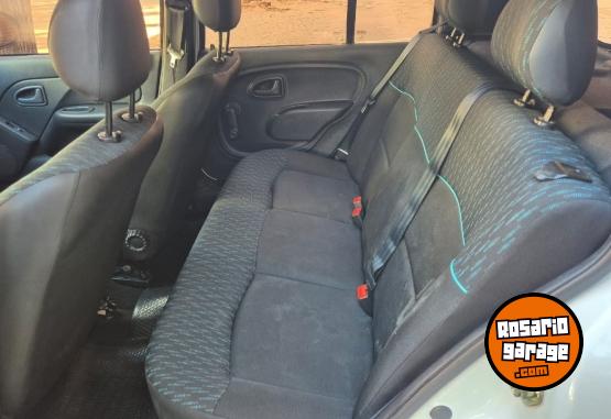 Autos - Ford Clio pack plus para exige 2014 Nafta 102000Km - En Venta