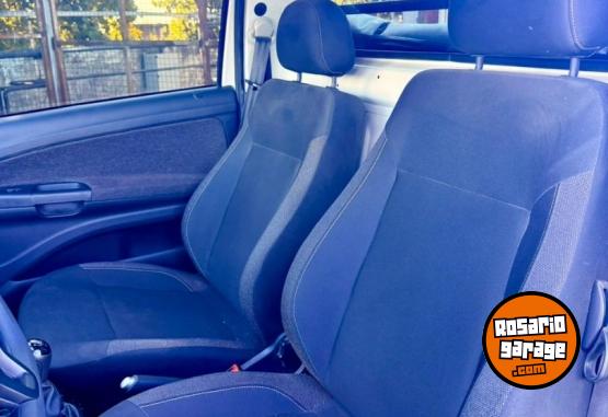 Utilitarios - Volkswagen Saveiro Trendline 2026 Nafta 9000Km - En Venta