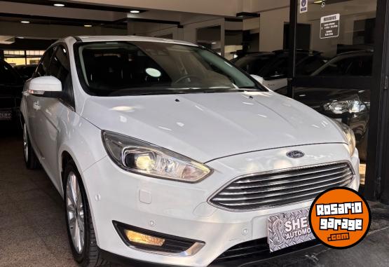 Autos - Ford Focus 2017 Nafta 83000Km - En Venta