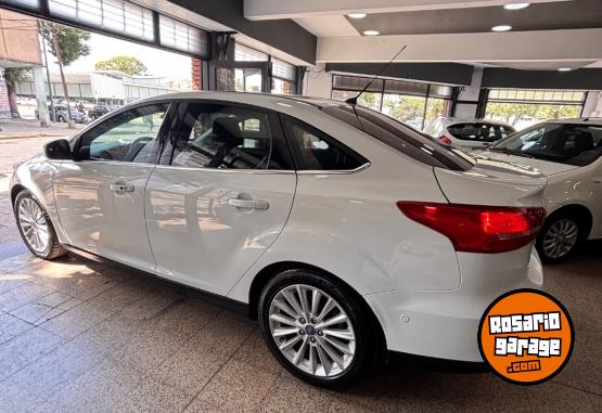Autos - Ford Focus 2017 Nafta 83000Km - En Venta