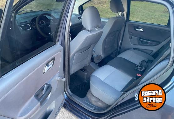 Autos - Volkswagen Suran 2011 GNC 233000Km - En Venta