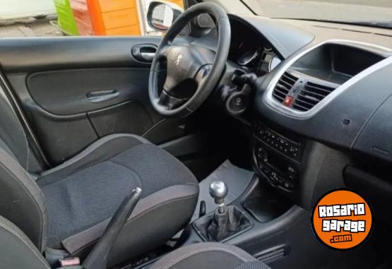 Autos - Peugeot 207 xt 2010 Diesel 167000Km - En Venta