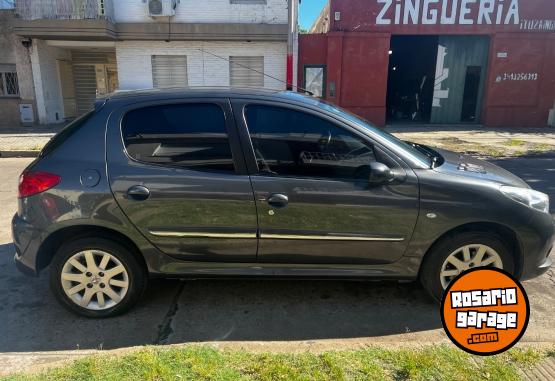Autos - Peugeot 207 2013 Nafta 120000Km - En Venta