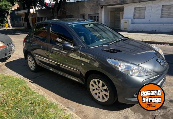 Autos - Peugeot 207 2013 Nafta 120000Km - En Venta
