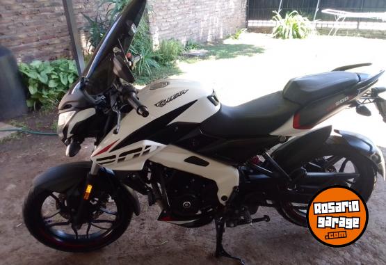 Motos - Bajaj ROUSER NS 200 2023 Nafta 10700Km - En Venta