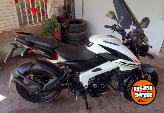 Motos - Bajaj ROUSER NS 200 2023 Nafta 10700Km - En Venta