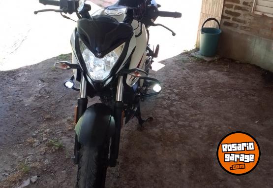 Motos - Bajaj ROUSER NS 200 2023 Nafta 10700Km - En Venta