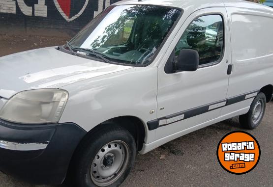 Utilitarios - Peugeot Partner 2012 Diesel 180000Km - En Venta