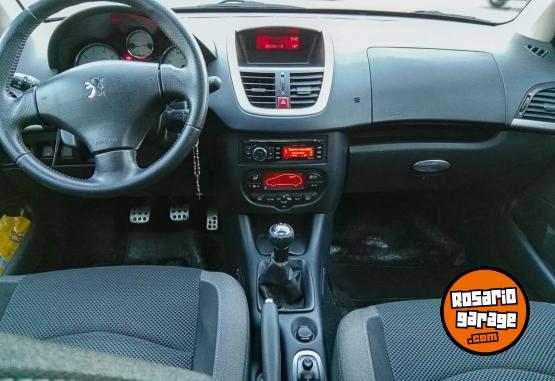 Autos - Peugeot 207 Feline 2013 Nafta 130000Km - En Venta