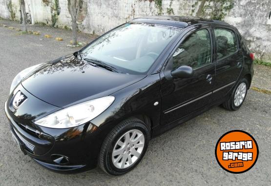 Autos - Peugeot 207 Feline 2013 Nafta 130000Km - En Venta
