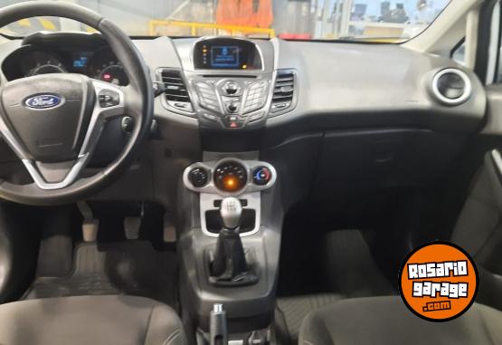 Autos - Ford FIESTA 1.6 SE MT 5P 2016 Nafta 105000Km - En Venta