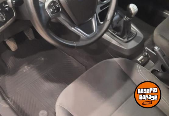 Autos - Ford FIESTA 1.6 SE MT 5P 2016 Nafta 105000Km - En Venta