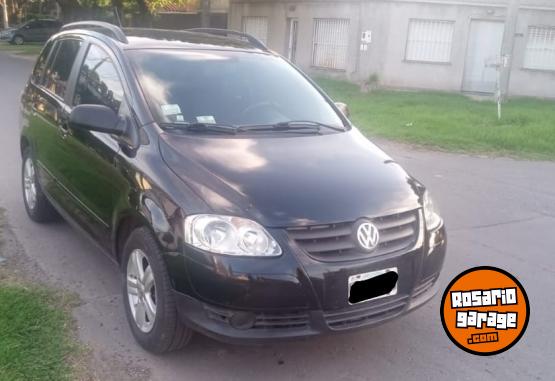 Autos - Volkswagen Surán 2009 Nafta 230000Km - En Venta