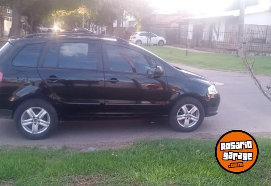 Autos - Volkswagen Surán 2009 Nafta 230000Km - En Venta