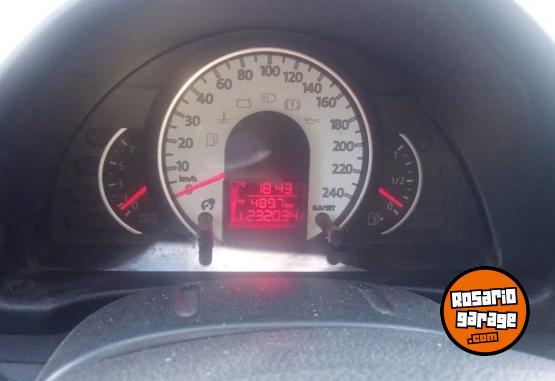 Autos - Volkswagen Surán 2009 Nafta 230000Km - En Venta