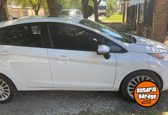 Autos - Ford Fiesta kinetic 1.6 Se plu 2014 Nafta 79000Km - En Venta