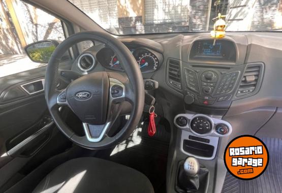 Autos - Ford Fiesta SE KINETIC 2015 Nafta 53000Km - En Venta