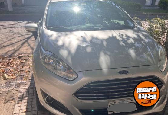 Autos - Ford Fiesta SE KINETIC 2015 Nafta 53000Km - En Venta