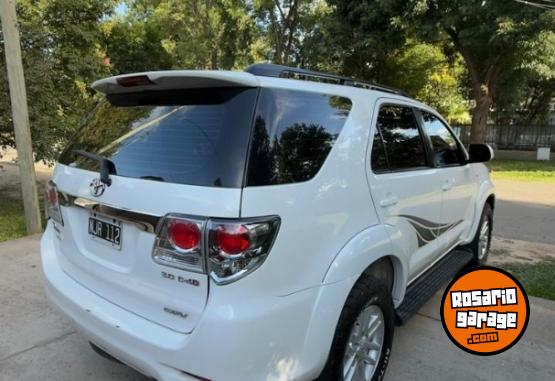 Camionetas - Toyota Sw4 3.0 Srv 4x4 7 asiento 2013 Diesel 165000Km - En Venta