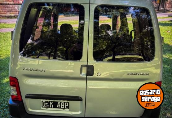 Utilitarios - Peugeot Partner / Berlingo Kangoo 2014 GNC 134000Km - En Venta