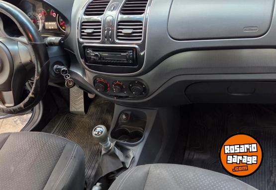 Autos - Fiat Grand Siena Atracttive 2013 Nafta 137700Km - En Venta