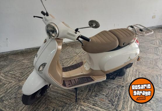 Motos - Zanella STYLO 150 2021 Nafta 9000Km - En Venta