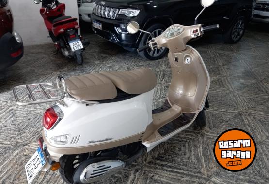 Motos - Zanella STYLO 150 2021 Nafta 9000Km - En Venta