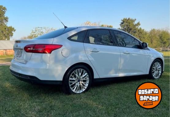 Autos - Ford Focus se plus 2015 Nafta 115000Km - En Venta