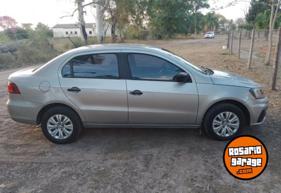 Autos - Volkswagen Voyage 2017 Nafta 127000Km - En Venta