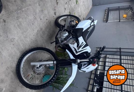 Motos - Honda Tornado 250 2017 Nafta 1700Km - En Venta