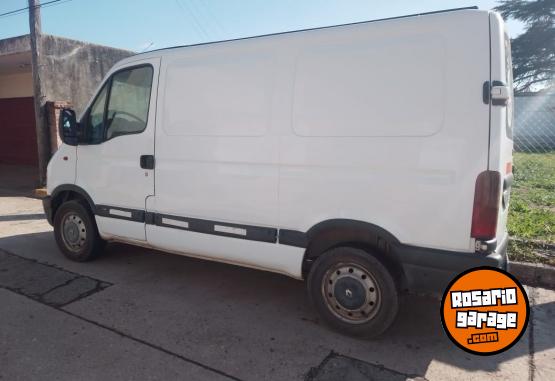 Utilitarios - Renault MASTER 2005 Diesel 250000Km - En Venta