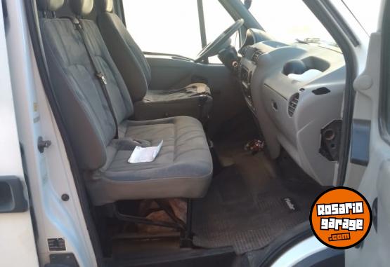 Utilitarios - Renault MASTER 2005 Diesel 250000Km - En Venta