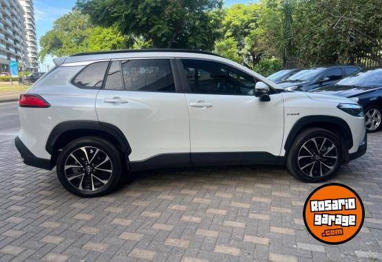 Camionetas - Toyota Corolla Cross SEG HEV 2023 Electrico / Hibrido 40000Km - En Venta