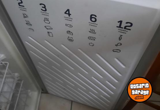 Electr�nica - Freezer Vertical Compacto Whirlpool - En Venta