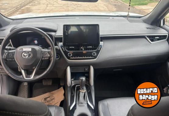 Camionetas - Toyota Corolla Cross 2.0 SE-G CV 2023 Nafta 53000Km - En Venta