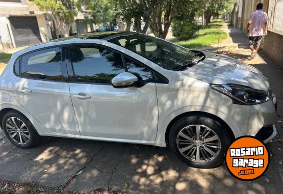 Autos - Peugeot 208 feline 2019 Nafta 64000Km - En Venta
