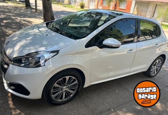 Autos - Peugeot 208 feline 2019 Nafta 64000Km - En Venta