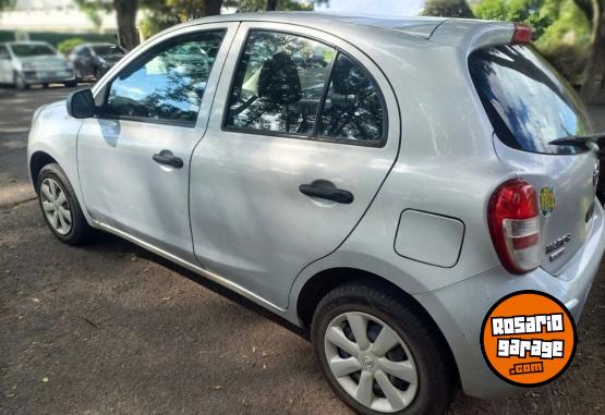 Autos - Nissan March 2015 Nafta 78000Km - En Venta