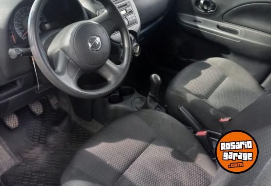 Autos - Nissan March 2015 Nafta 78000Km - En Venta