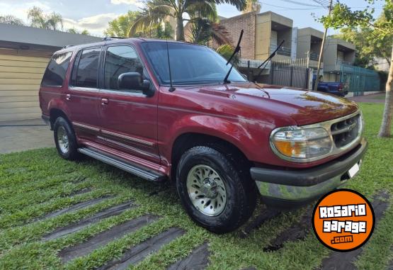 Camionetas - Ford Explorer XLT 4.0 V6 1998 Nafta 299000Km - En Venta