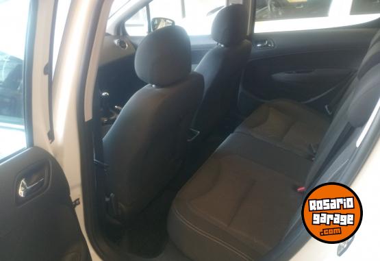 Autos - Peugeot 308 2018 Nafta 105000Km - En Venta