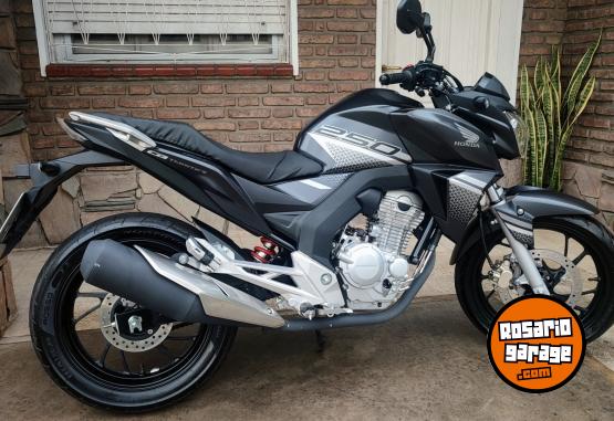 Motos - Honda Cb 250 Twister 2022 Nafta 15000Km - En Venta