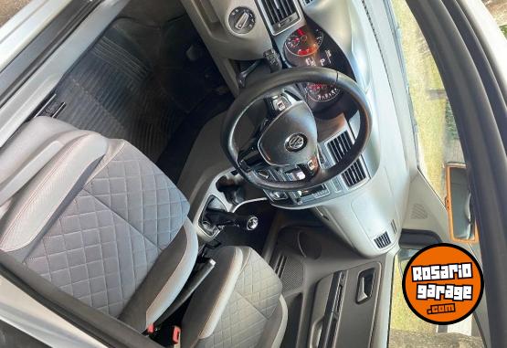 Autos - Volkswagen Suran 2016 Nafta 140000Km - En Venta