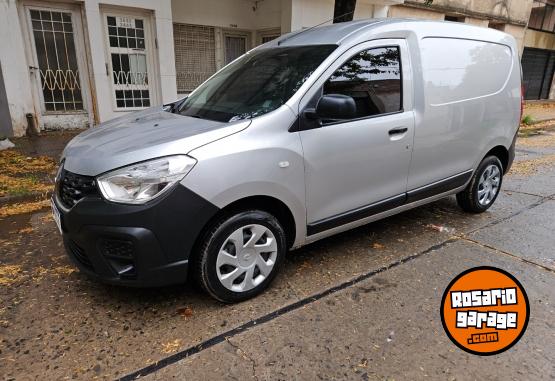 Utilitarios - Renault Kangoo 2022 Nafta 65000Km - En Venta