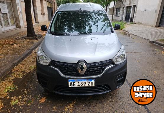 Utilitarios - Renault Kangoo 2022 Nafta 65000Km - En Venta