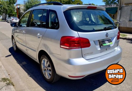 Autos - Volkswagen SURAN TRENDLINE 1.6N 2015 Nafta 115000Km - En Venta