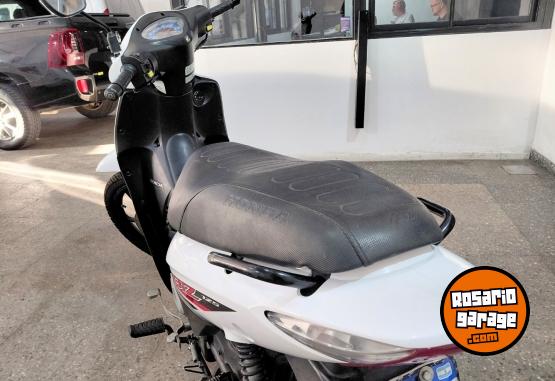 Motos - Honda Biz 2017 Nafta 40200Km - En Venta