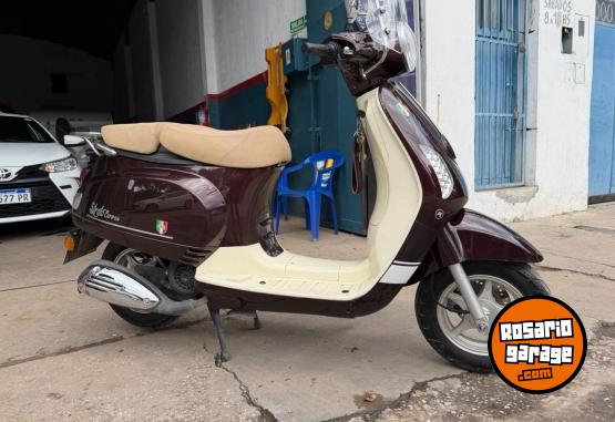 Motos - Motomel Strato Euro 2023 Nafta 10000Km - En Venta