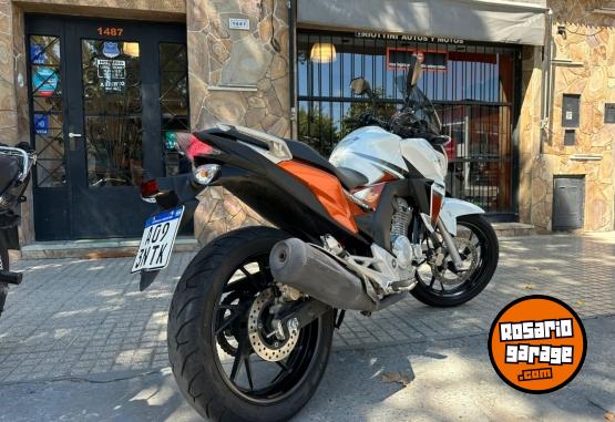 Motos - Honda CB 250 TWISTER 2019 Nafta 9800Km - En Venta